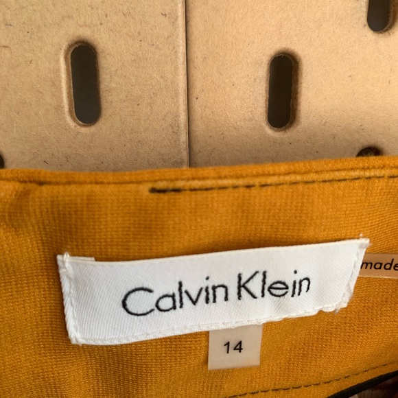 [SOLD]🎉HP🎉Calvin Klein Printed Skirt Size 14 - Picture 10 of 10